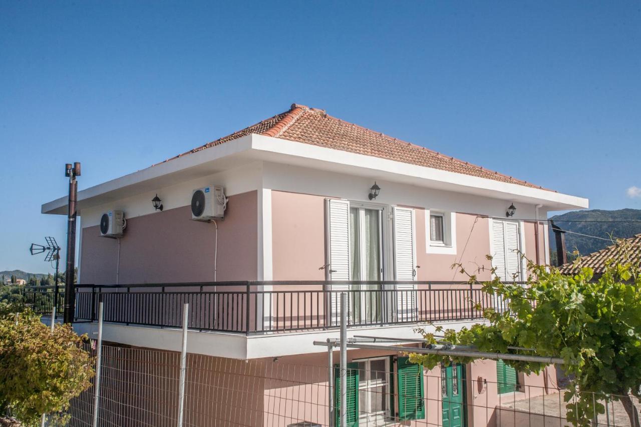 Casa Serena Asprogerakata Ngoại thất bức ảnh