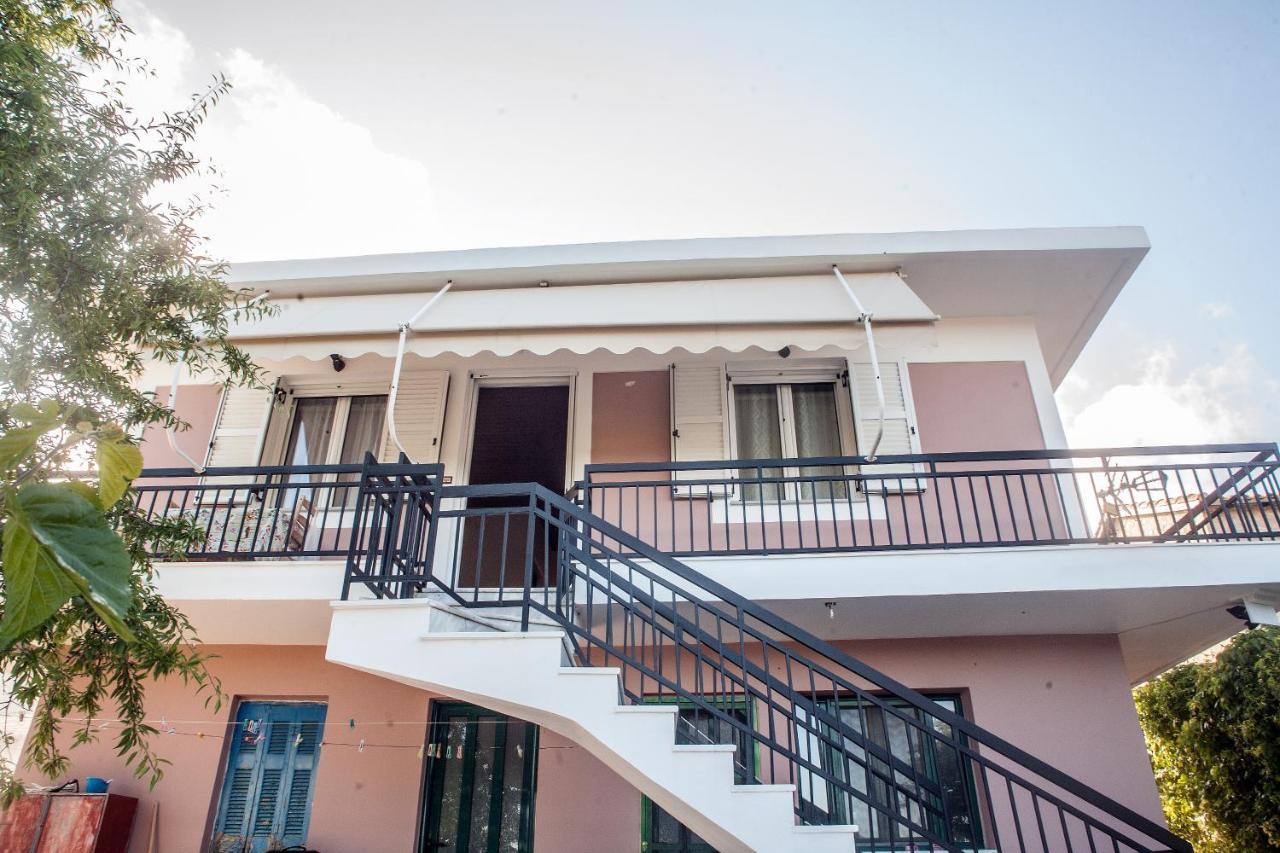 Casa Serena Asprogerakata Ngoại thất bức ảnh
