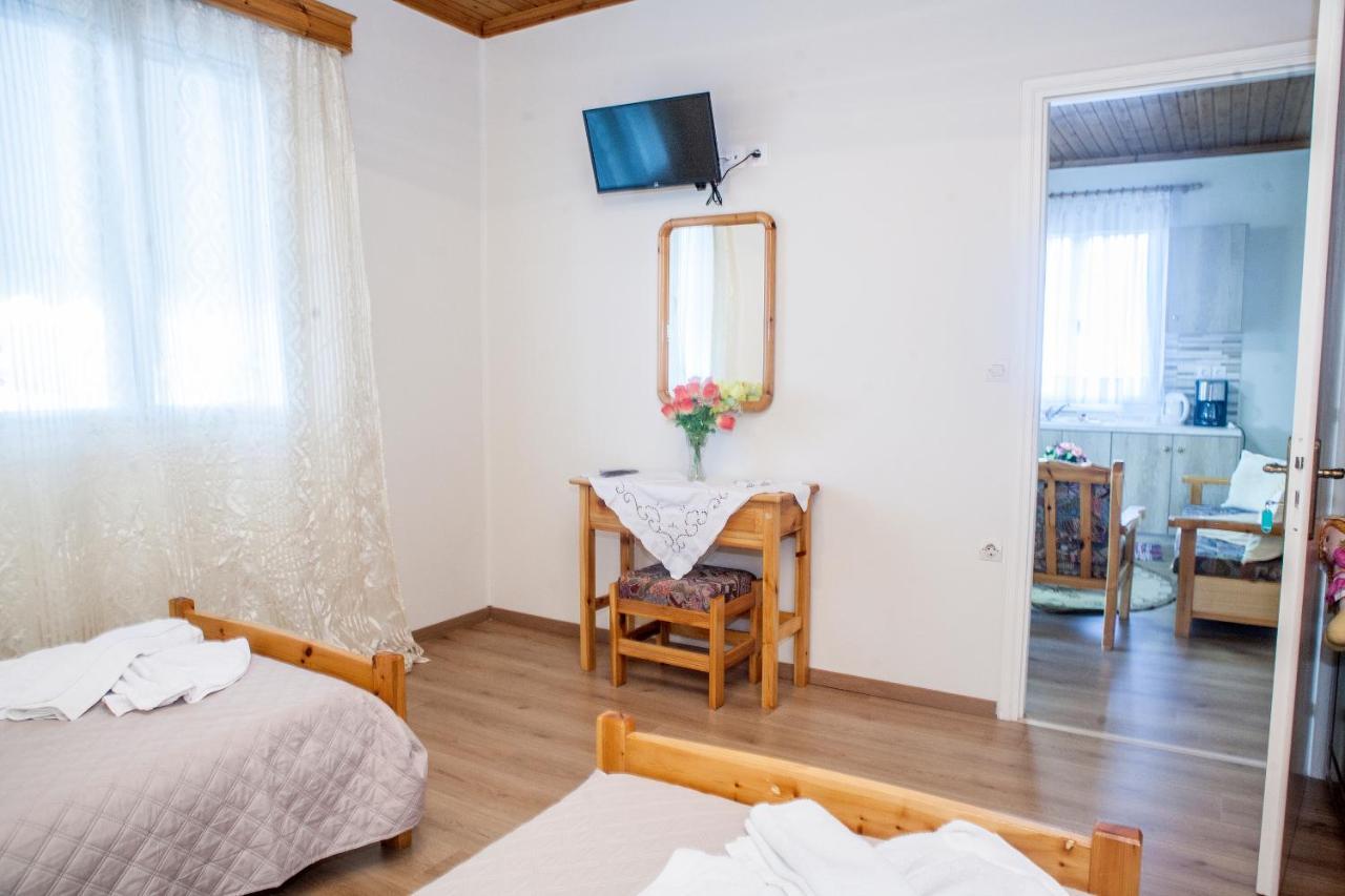 Casa Serena Asprogerakata Ngoại thất bức ảnh