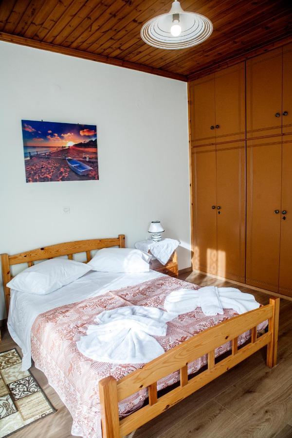 Casa Serena Asprogerakata Ngoại thất bức ảnh
