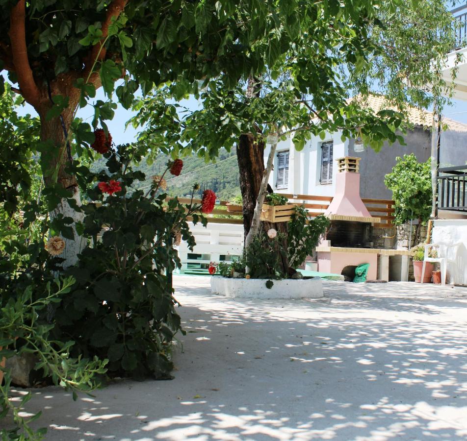 Casa Serena Asprogerakata Ngoại thất bức ảnh